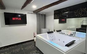 Valentino Luxury Suites